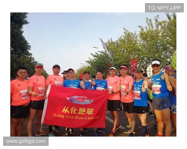 当跑鞋邂逅千年傩面:贵马赛道上演非遗时尚秀(3) 当跑鞋邂逅千年傩面:贵马赛道上演非遗时尚秀(3)